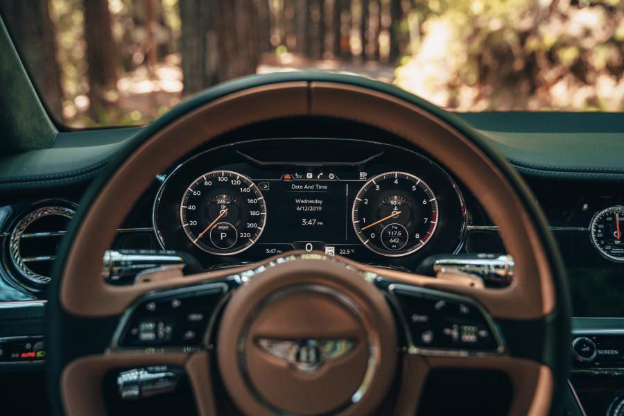 Панель приборов Bentley Continental GT V8 2019 года  (NA) (фото 32 из 40)